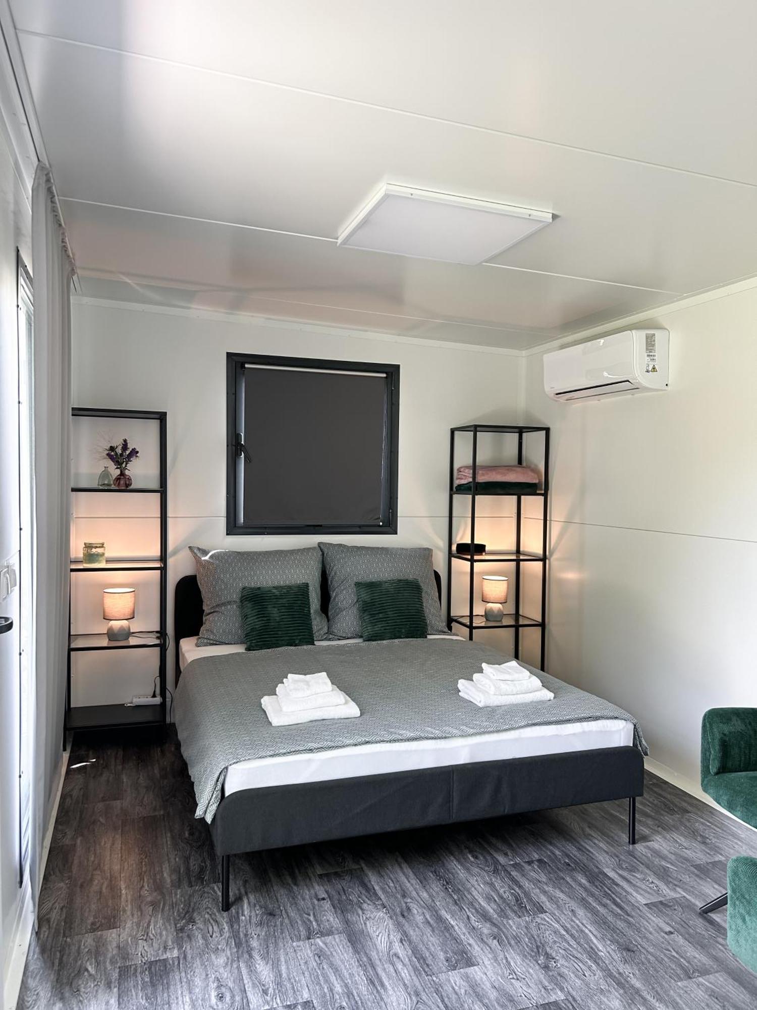 Ferienwohnung Tiny House Mezi Sklepy Kobylí Exterior foto