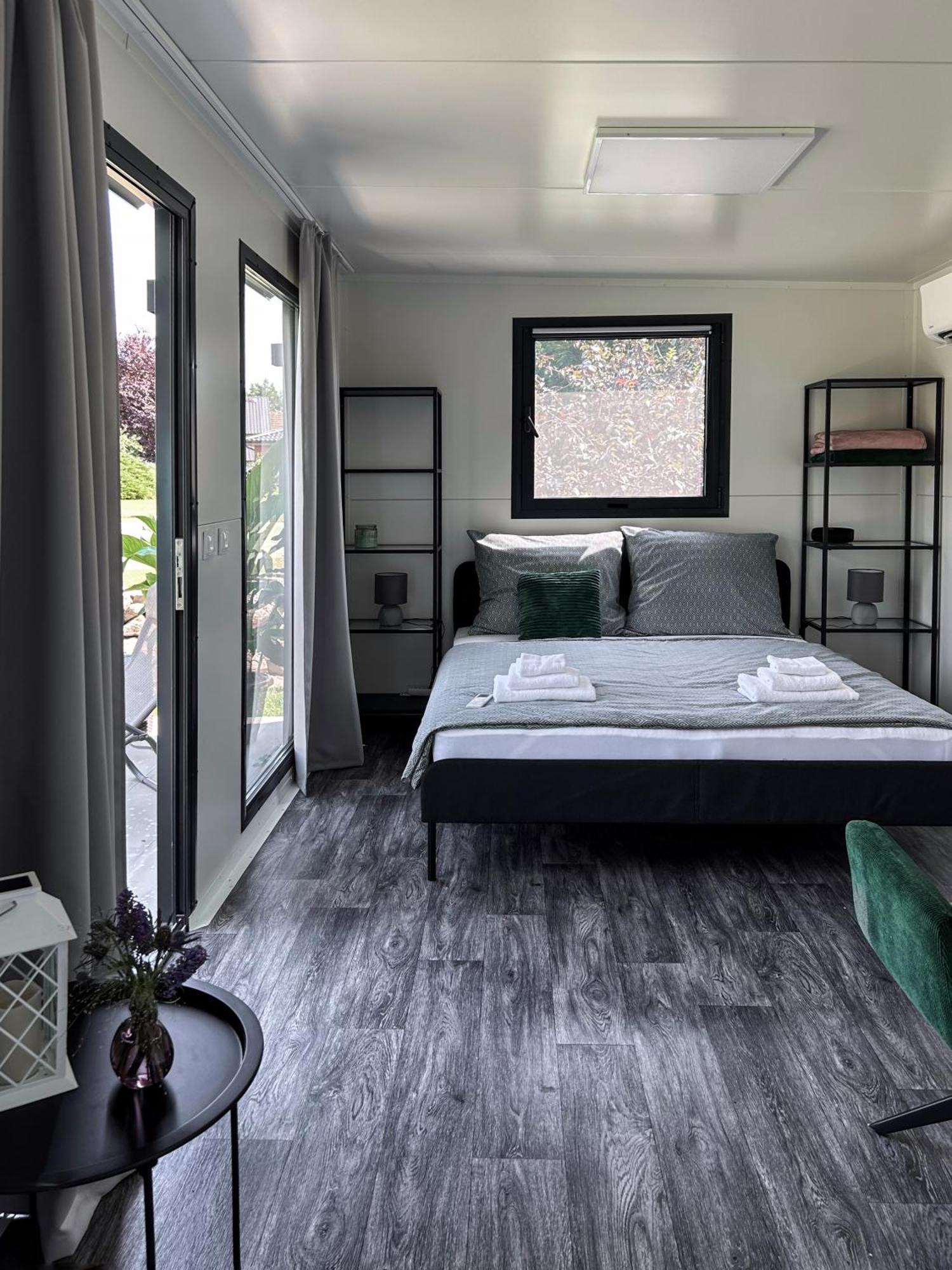 Ferienwohnung Tiny House Mezi Sklepy Kobylí Exterior foto